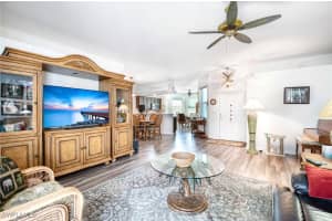 816 Mount Hood Court, Naples, FL 34104 - MLS#225046171