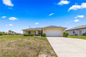 706 Kismet Parkway, Cape Coral, FL 33909 - MLS#225046273