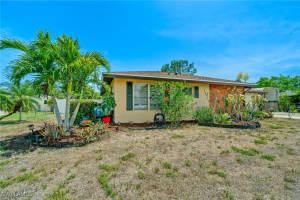 2366 Flora Avenue, Fort Myers, FL 33907 - MLS#225046353