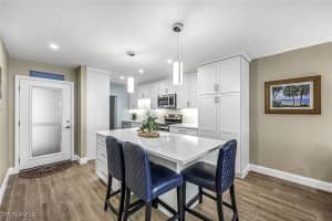 232 Banyan Boulevard, Naples, FL 34102 - MLS#225046392
