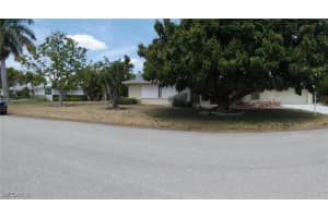 1365 Kingswood Court, Fort Myers, FL 33919 Sold 06/20/25