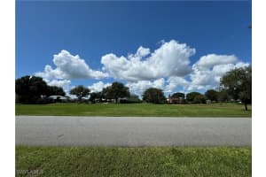 13 Meadowlake Circle, Lake Placid, FL 33852 - MLS#225046434