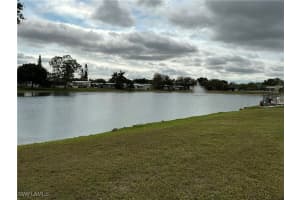 237 Eagle Rd 237, Naples