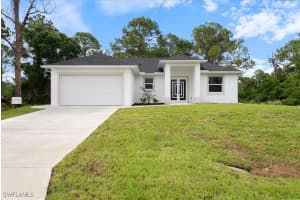 2916 15th Street, Lehigh Acres, FL 33971 Sold 08/04/25