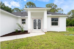 2916 15th Street, Lehigh Acres, FL 33971 Sold 08/04/25