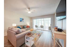 208 Furse Lakes Cir D6, Naples