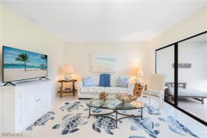 565 Beachwalk Circle, Naples, FL 34108 - MLS#225046767