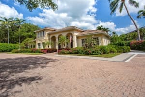 825 Bentwater Circle, Naples, FL 34108 - MLS#225046912