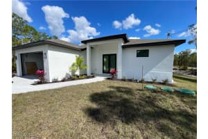 829 Gillian Ave, Lehigh Acres