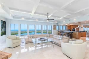 295 Grande Way, Naples, FL 34110 - MLS#225046992
