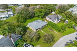 895 11th n 895 11th Street North, Naples, FL 34102 - MLS#225047080