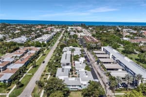 683 12th Ave S 683, Naples