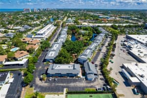 600 Neapolitan Way, Naples, FL 34103 - MLS#225047537