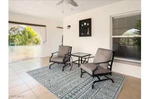 698 99th Avenue, Naples, FL 34108 - MLS#225047545