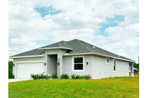 9006 S Castle Cir, Labelle