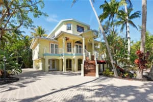 5697 Bay Point Rd, Bokeelia