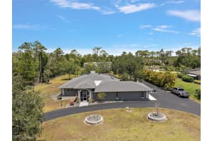 15261 Shamrock Dr, Fort Myers