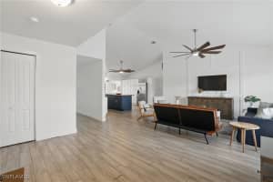 5233 11th Court, Cape Coral, FL 33914 - MLS#225047702