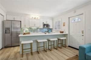 980 7th Avenue, Naples, FL 34102 - MLS#225047710