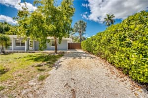 1426 Davis Drive, Fort Myers, FL 33919 Sold 06/23/25