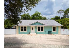 165 4th St, Naples