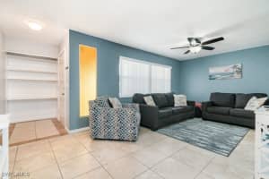 922 25th Lane, Cape Coral, FL 33904 - MLS#225047995