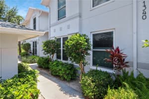 1340 Charleston Square Drive, Naples, FL 34110 - MLS#225048083