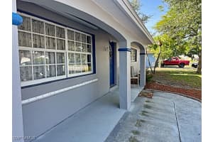 521 Pennview Avenue, Lehigh Acres, FL 33936 Sold 08/22/25