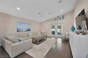 607 92nd Avenue, Naples, FL 34108 - MLS#225048121