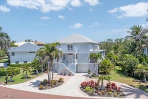 200 Topanga Dr, Bonita Springs