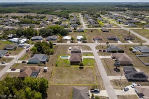 225 Manasota Street, Fort Myers, FL 33913 - MLS#225048163