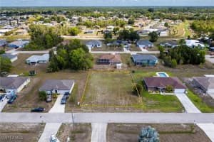 225 Manasota Street, Fort Myers, FL 33913 - MLS#225048163