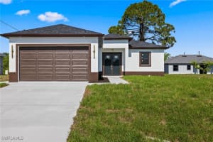 328 Larose Avenue, Lehigh Acres, FL 33974 Sold 06/04/25