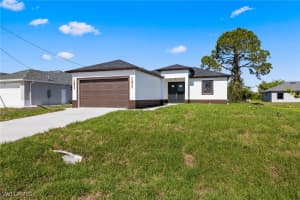 328 Larose Avenue, Lehigh Acres, FL 33974 Sold 06/04/25