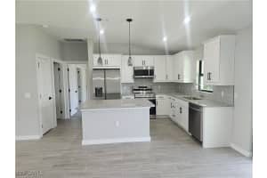 27584 Playa Del Rey Lane, Bonita Springs, FL 34135 - MLS#225048345