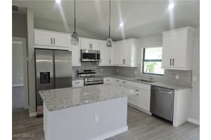 27584 Playa Del Rey Lane, Bonita Springs, FL 34135 - MLS#225048345