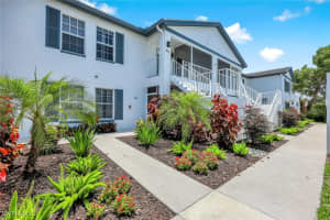 832 Tanbark Dr 104, Naples