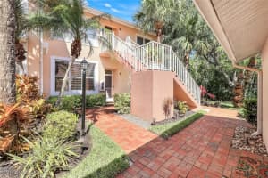 2365 Hidden Lake Dr 4309, Naples