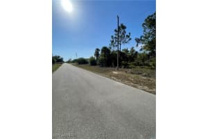 755 Central Street, Lehigh Acres, FL 33974 Sold 09/26/25