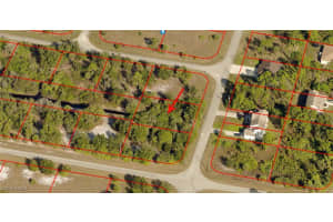 392 Carrillon Avenue, Lehigh Acres, FL 33974 - MLS#225048535