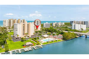 11118 Gulf Shore Dr A202, Naples