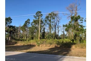 458 Columbus Boulevard, Lehigh Acres, FL 33974 - MLS#225048839