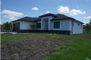 826 Alido Avenue, Lehigh Acres, FL 33971 Sold 07/23/25