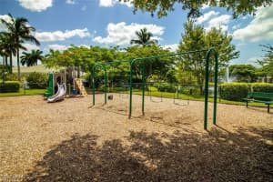10034 Poppy Hill Dr, Fort Myers