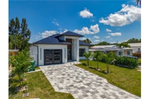 857 95th Avenue, Naples, FL 34108 - MLS#225049153