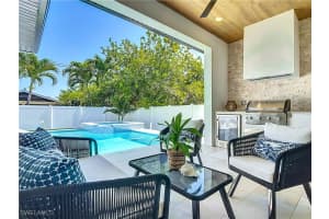 857 95th Avenue, Naples, FL 34108 - MLS#225049153