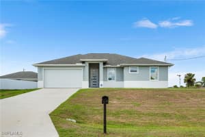 1049 Solar Ct, Labelle
