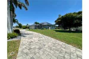 410 26th Terrace, Cape Coral, FL 33904 - MLS#225049181