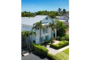 242 2nd Ave S, Naples