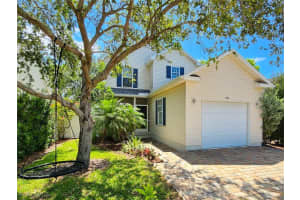 210 Leawood Circle, Naples, FL 34104 Sold 08/08/25